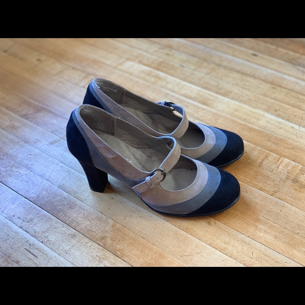 Aerosoles Roller Rink Heels (Women’s Size 6.5)